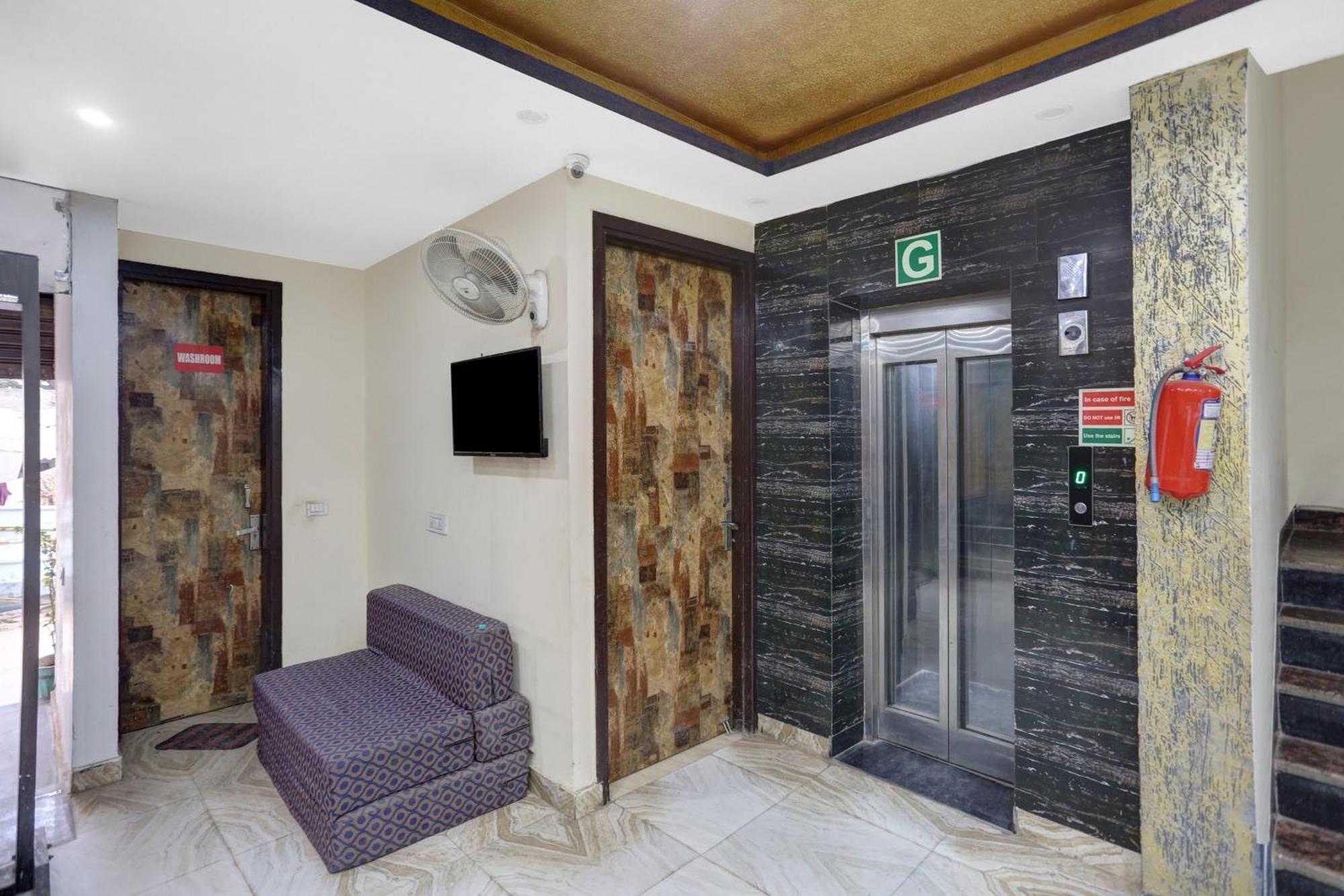 Hotel O Hotel Blue Orchid Νέο Δελχί Εξωτερικό φωτογραφία