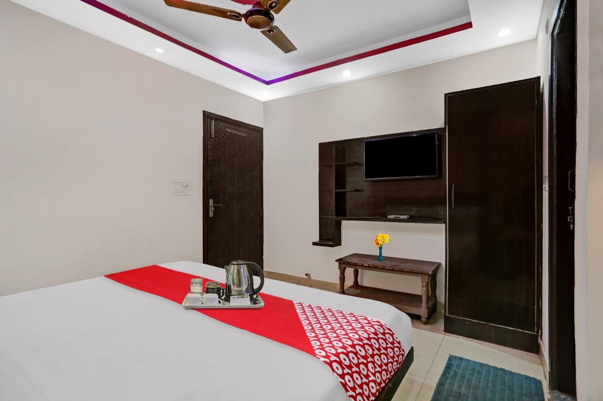 Hotel O Hotel Blue Orchid Νέο Δελχί Εξωτερικό φωτογραφία